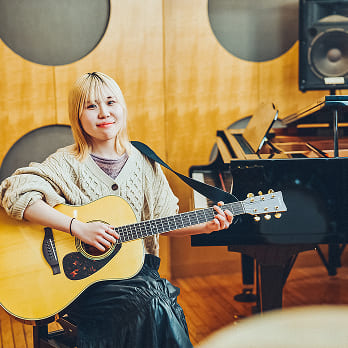 シンガーソングライター科の画像