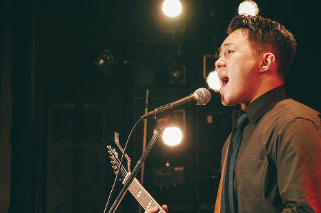 ギター・ベーステック実習中の画像