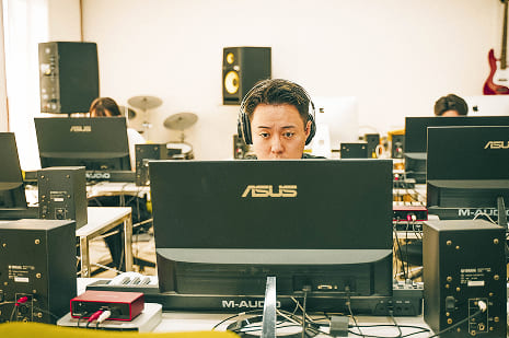 DAW・DTM入門授業中の画像